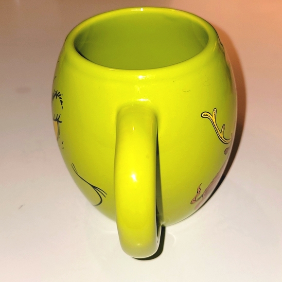 THE GRINCH COFFEE MUG CINDY LOU WHO, DR. SEUSS "MERRY GRINCHMAS"! - Picture 4 of 7